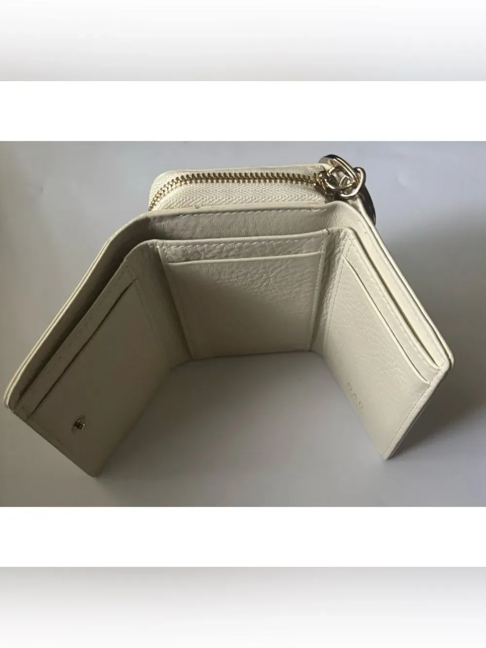 OAD New York Everywhere leather Mini Wallet in Oatmeal